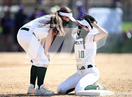 Thumbnail 3 in D'Evelyn vs. Holy Family (CHSAA 4A Semifinal) photogallery.