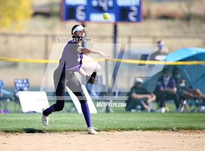 Thumbnail 3 in D'Evelyn vs. Holy Family (CHSAA 4A Semifinal) photogallery.