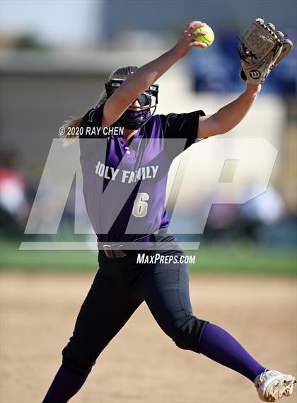 Thumbnail 1 in D'Evelyn vs. Holy Family (CHSAA 4A Semifinal) photogallery.