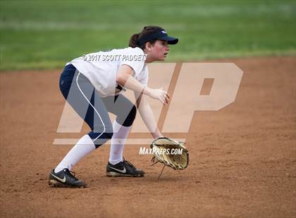 Thumbnail 1 in El Camino vs. San Dieguito Academy photogallery.