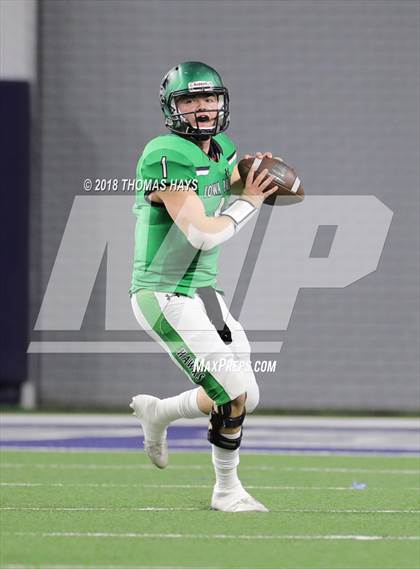 Thumbnail 1 in Iowa Park vs. Pleasant Grove (UIL 4A Division 2 Semifinal) photogallery.