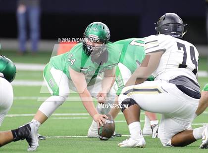 Thumbnail 3 in Iowa Park vs. Pleasant Grove (UIL 4A Division 2 Semifinal) photogallery.