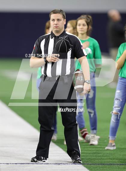 Thumbnail 2 in Iowa Park vs. Pleasant Grove (UIL 4A Division 2 Semifinal) photogallery.