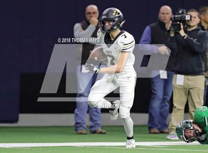 Thumbnail 1 in Iowa Park vs. Pleasant Grove (UIL 4A Division 2 Semifinal) photogallery.