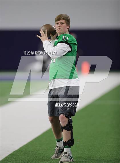 Thumbnail 1 in Iowa Park vs. Pleasant Grove (UIL 4A Division 2 Semifinal) photogallery.