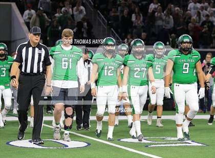 Thumbnail 3 in Iowa Park vs. Pleasant Grove (UIL 4A Division 2 Semifinal) photogallery.