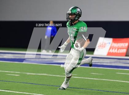 Thumbnail 1 in Iowa Park vs. Pleasant Grove (UIL 4A Division 2 Semifinal) photogallery.