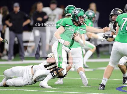 Thumbnail 3 in Iowa Park vs. Pleasant Grove (UIL 4A Division 2 Semifinal) photogallery.