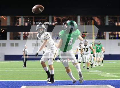 Thumbnail 2 in Iowa Park vs. Pleasant Grove (UIL 4A Division 2 Semifinal) photogallery.