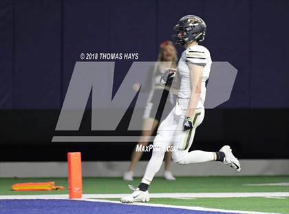 Thumbnail 1 in Iowa Park vs. Pleasant Grove (UIL 4A Division 2 Semifinal) photogallery.