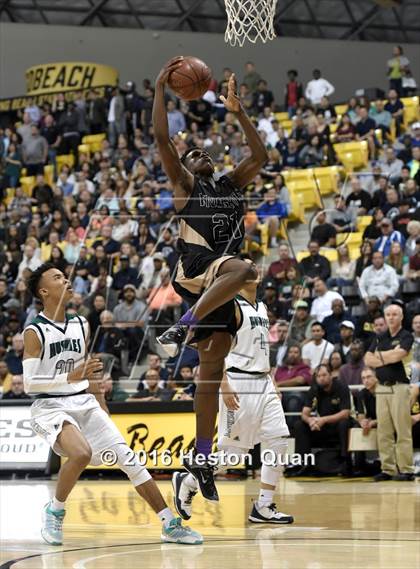 Thumbnail 2 in Chino Hills vs. Bishop Montgomery (CIF SoCal Regional Open Division Final) photogallery.