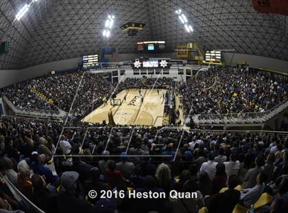 Thumbnail 3 in Chino Hills vs. Bishop Montgomery (CIF SoCal Regional Open Division Final) photogallery.