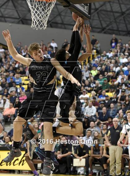 Thumbnail 2 in Chino Hills vs. Bishop Montgomery (CIF SoCal Regional Open Division Final) photogallery.