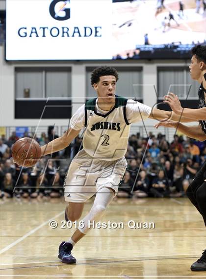 Thumbnail 3 in Chino Hills vs. Bishop Montgomery (CIF SoCal Regional Open Division Final) photogallery.