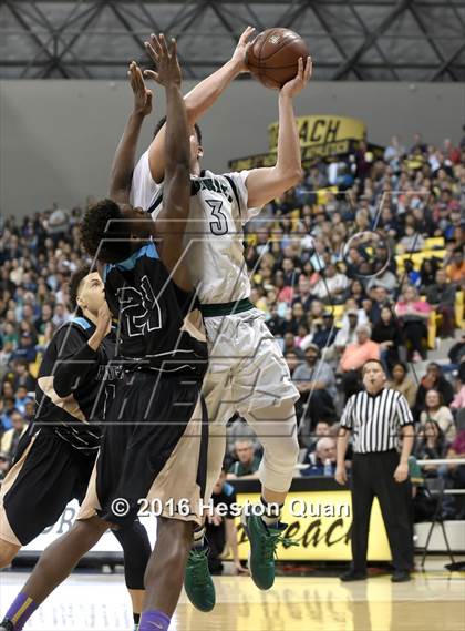 Thumbnail 3 in Chino Hills vs. Bishop Montgomery (CIF SoCal Regional Open Division Final) photogallery.