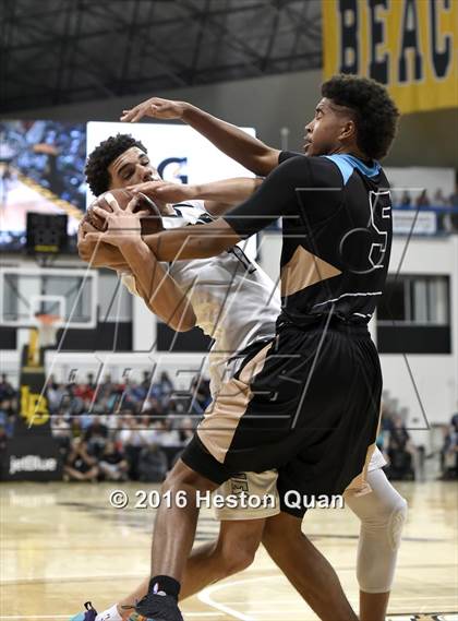 Thumbnail 3 in Chino Hills vs. Bishop Montgomery (CIF SoCal Regional Open Division Final) photogallery.