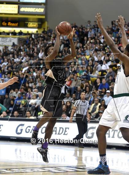 Thumbnail 2 in Chino Hills vs. Bishop Montgomery (CIF SoCal Regional Open Division Final) photogallery.