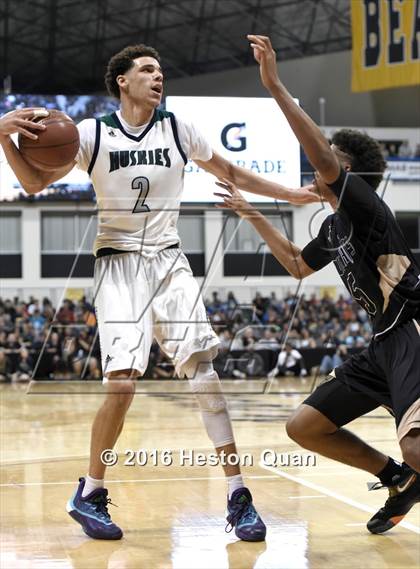 Thumbnail 2 in Chino Hills vs. Bishop Montgomery (CIF SoCal Regional Open Division Final) photogallery.