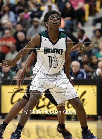 Thumbnail 3 in Chino Hills vs. Bishop Montgomery (CIF SoCal Regional Open Division Final) photogallery.