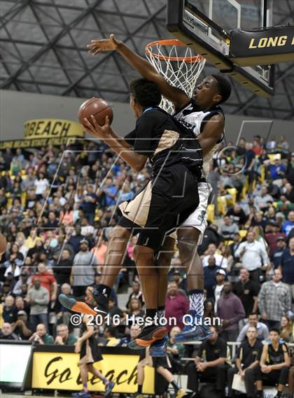 Thumbnail 2 in Chino Hills vs. Bishop Montgomery (CIF SoCal Regional Open Division Final) photogallery.