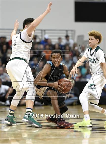 Thumbnail 3 in Chino Hills vs. Bishop Montgomery (CIF SoCal Regional Open Division Final) photogallery.