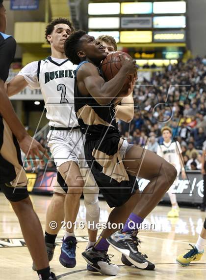 Thumbnail 1 in Chino Hills vs. Bishop Montgomery (CIF SoCal Regional Open Division Final) photogallery.