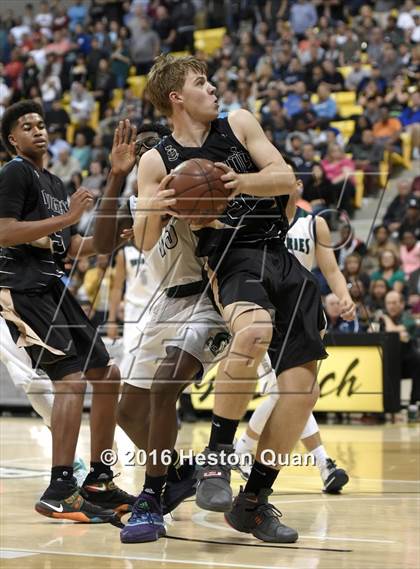 Thumbnail 3 in Chino Hills vs. Bishop Montgomery (CIF SoCal Regional Open Division Final) photogallery.