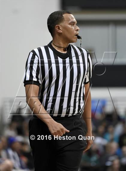 Thumbnail 2 in Chino Hills vs. Bishop Montgomery (CIF SoCal Regional Open Division Final) photogallery.