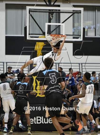 Thumbnail 2 in Chino Hills vs. Bishop Montgomery (CIF SoCal Regional Open Division Final) photogallery.