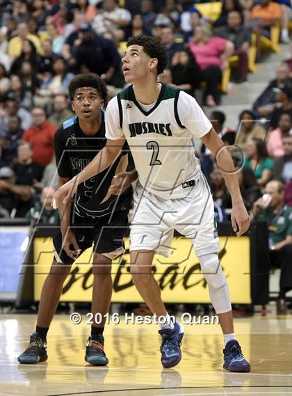 Thumbnail 3 in Chino Hills vs. Bishop Montgomery (CIF SoCal Regional Open Division Final) photogallery.