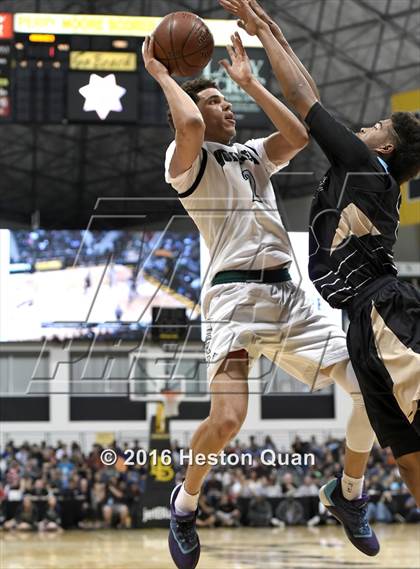 Thumbnail 3 in Chino Hills vs. Bishop Montgomery (CIF SoCal Regional Open Division Final) photogallery.
