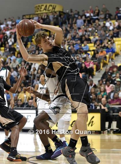 Thumbnail 2 in Chino Hills vs. Bishop Montgomery (CIF SoCal Regional Open Division Final) photogallery.