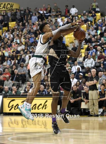 Thumbnail 3 in Chino Hills vs. Bishop Montgomery (CIF SoCal Regional Open Division Final) photogallery.