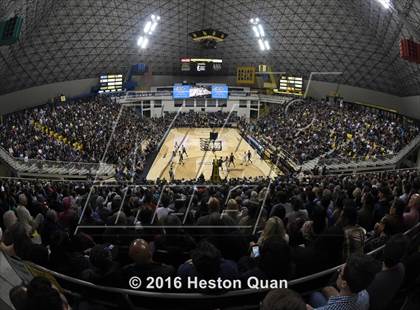 Thumbnail 2 in Chino Hills vs. Bishop Montgomery (CIF SoCal Regional Open Division Final) photogallery.