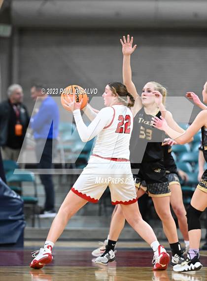 Thumbnail 3 in Canon City vs. Durango (CHSAA 5A Great 8) photogallery.