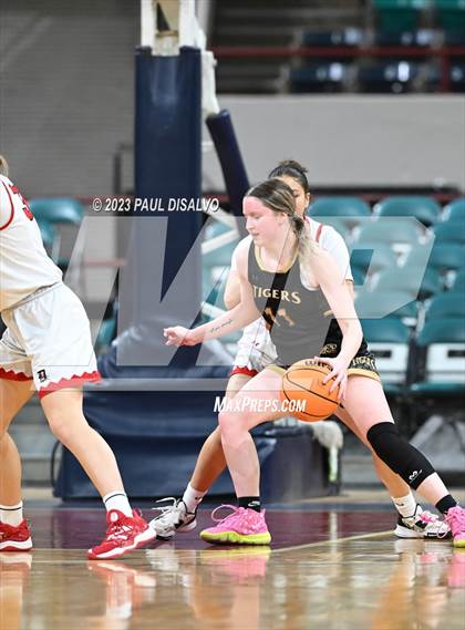 Thumbnail 3 in Canon City vs. Durango (CHSAA 5A Great 8) photogallery.