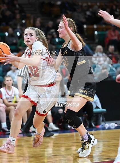 Thumbnail 3 in Canon City vs. Durango (CHSAA 5A Great 8) photogallery.
