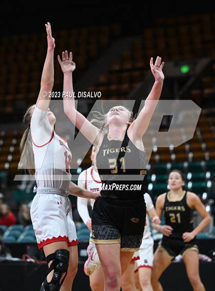 Thumbnail 2 in Canon City vs. Durango (CHSAA 5A Great 8) photogallery.
