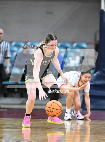 Thumbnail 3 in Canon City vs. Durango (CHSAA 5A Great 8) photogallery.