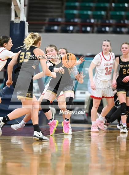 Thumbnail 2 in Canon City vs. Durango (CHSAA 5A Great 8) photogallery.