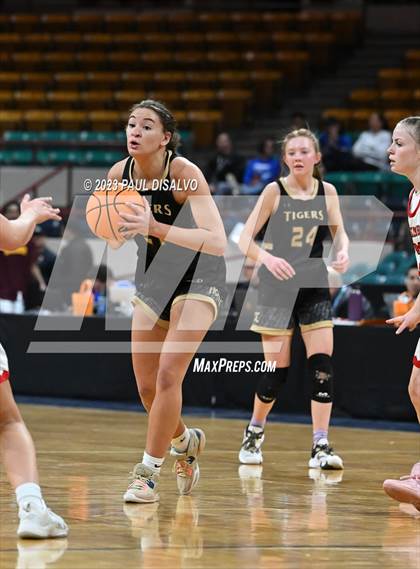 Thumbnail 3 in Canon City vs. Durango (CHSAA 5A Great 8) photogallery.