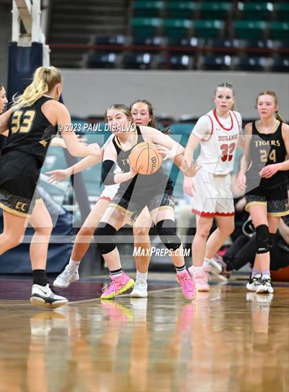 Thumbnail 1 in Canon City vs. Durango (CHSAA 5A Great 8) photogallery.