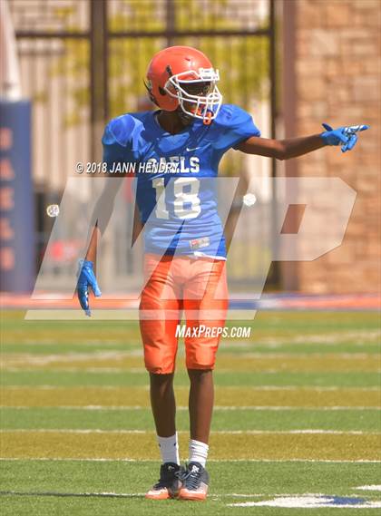 Thumbnail 1 in FR: Mater Dei @ Bishop Gorman photogallery.