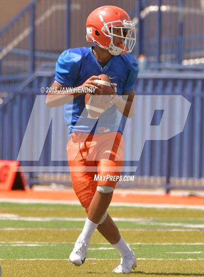 Thumbnail 3 in FR: Mater Dei @ Bishop Gorman photogallery.