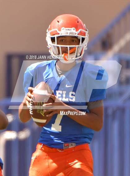 Thumbnail 2 in FR: Mater Dei @ Bishop Gorman photogallery.