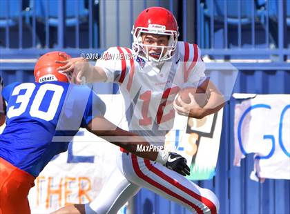 Thumbnail 3 in FR: Mater Dei @ Bishop Gorman photogallery.