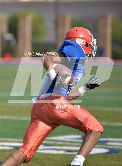 Thumbnail 1 in FR: Mater Dei @ Bishop Gorman photogallery.