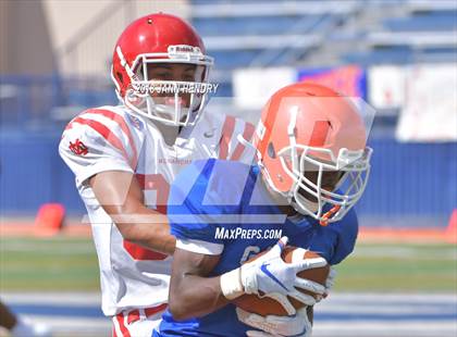 Thumbnail 2 in FR: Mater Dei @ Bishop Gorman photogallery.