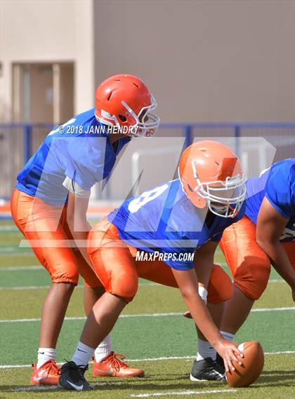 Thumbnail 3 in FR: Mater Dei @ Bishop Gorman photogallery.