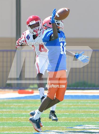 Thumbnail 1 in FR: Mater Dei @ Bishop Gorman photogallery.